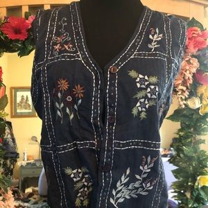 Flower embroidered vest